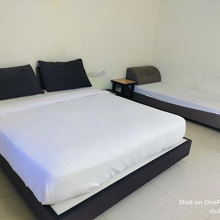 Hotel Sun N Step Club アーメダバード エクステリア 写真
